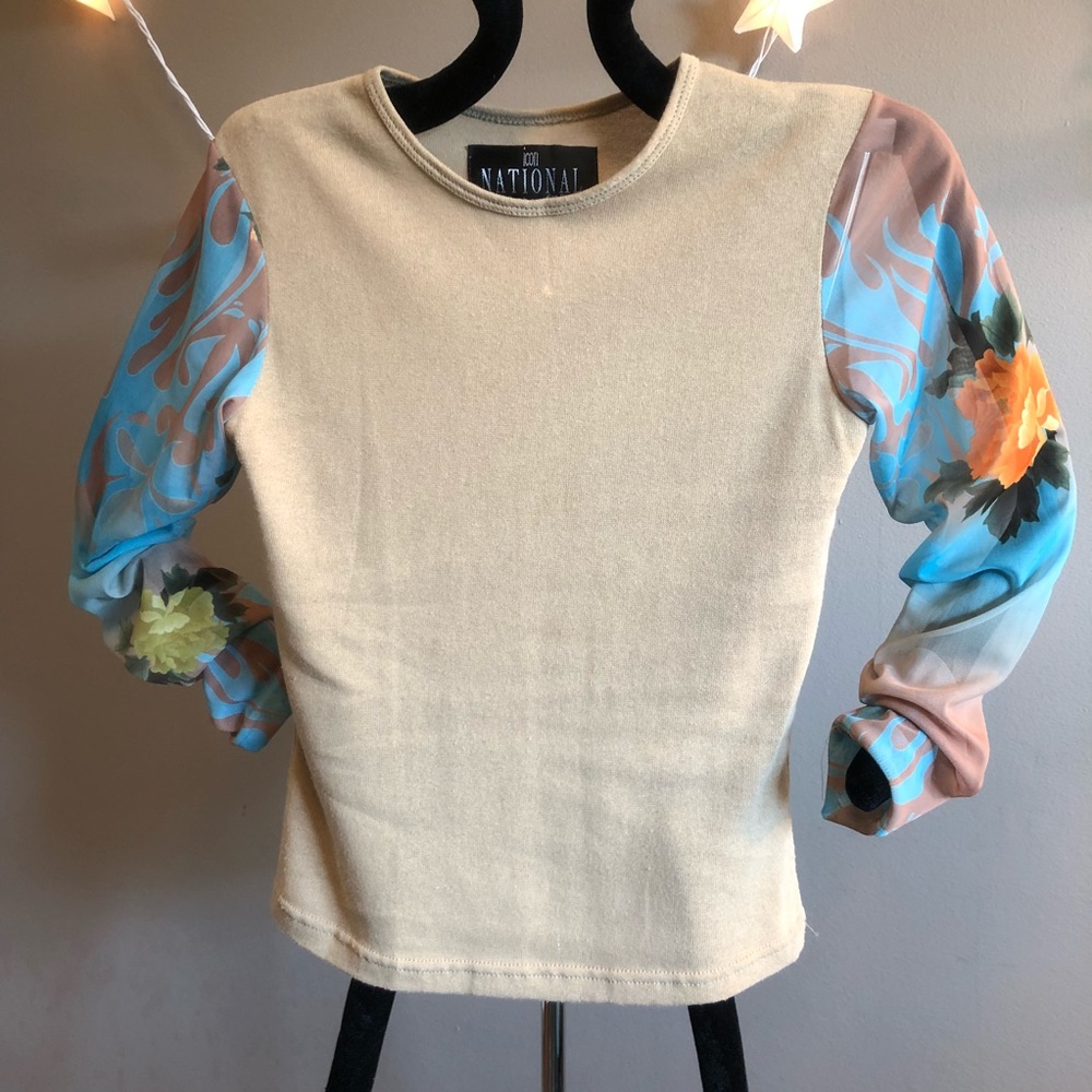 •Icon International Long Sleeve Top•